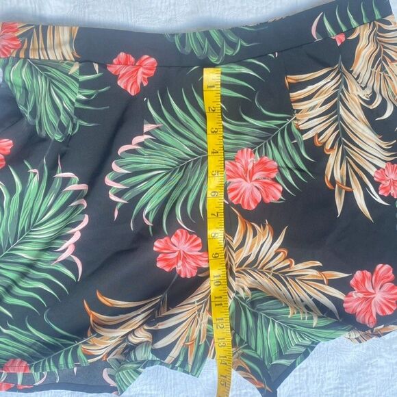 SHEIN Curve Tropical Hawaiian Print Black High Waist Lightweight Shorts -Sz 2XL - Picture 7 of 8